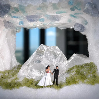 Wedding Crystal Diorama Night Light – Bride & Groom