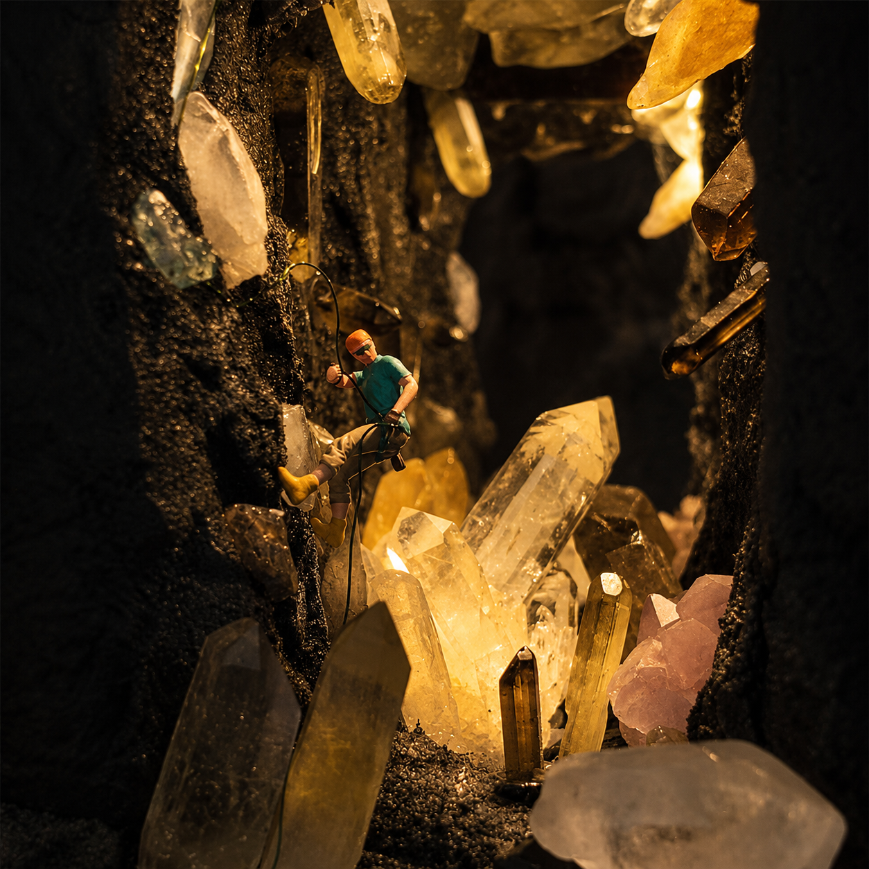 Rock Climber Crystal Cave Night Light