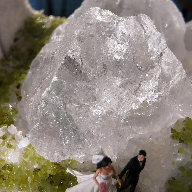 Wedding Crystal Diorama Night Light – Bride & Groom