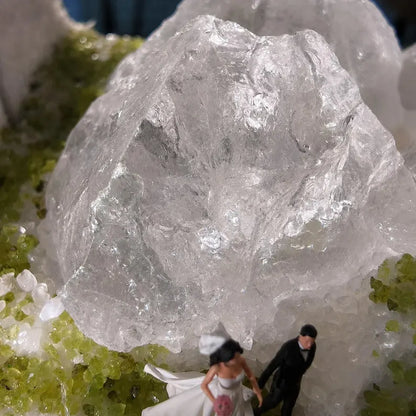 Wedding Crystal Diorama Night Light – Bride & Groom
