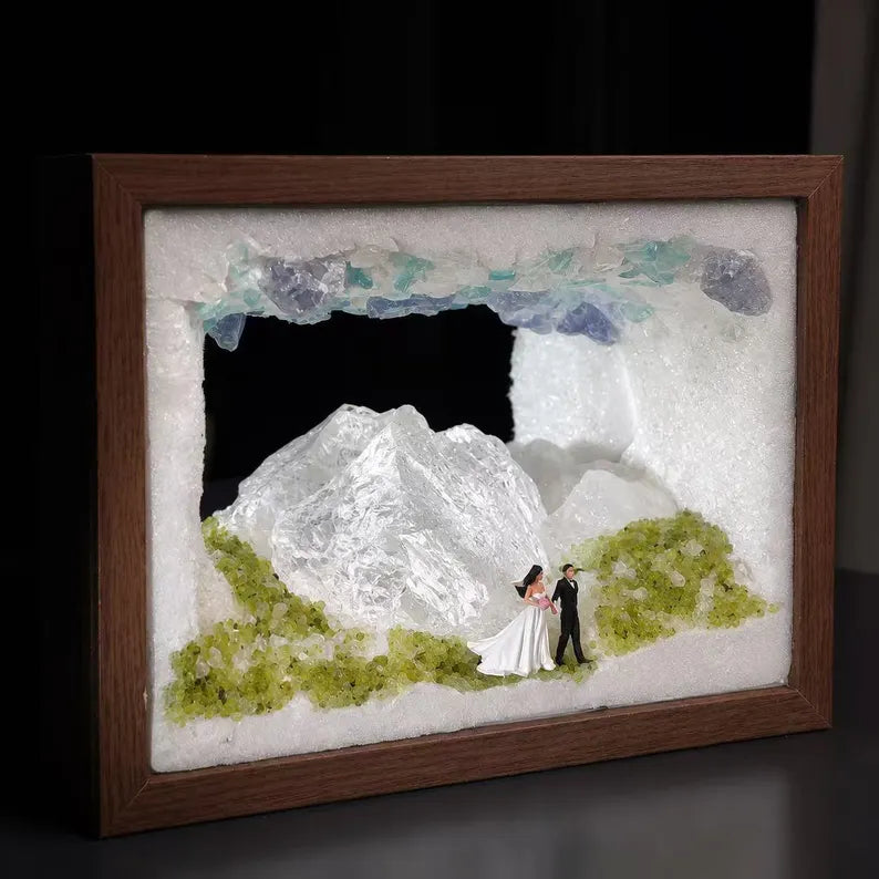 Wedding Crystal Diorama Night Light – Bride & Groom